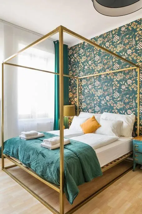 Luxury Vintage Vibe Apartment Vienna Austria